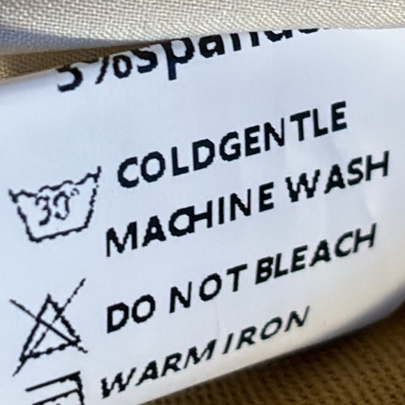 New Womens Relaxed Fit Casual High Waist Pocketed Denim Shorts - Picture 8 of 9